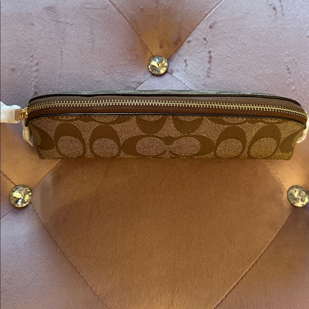 NWT Coach Pencil Case In Signature Canvas - Picture 3 of 6